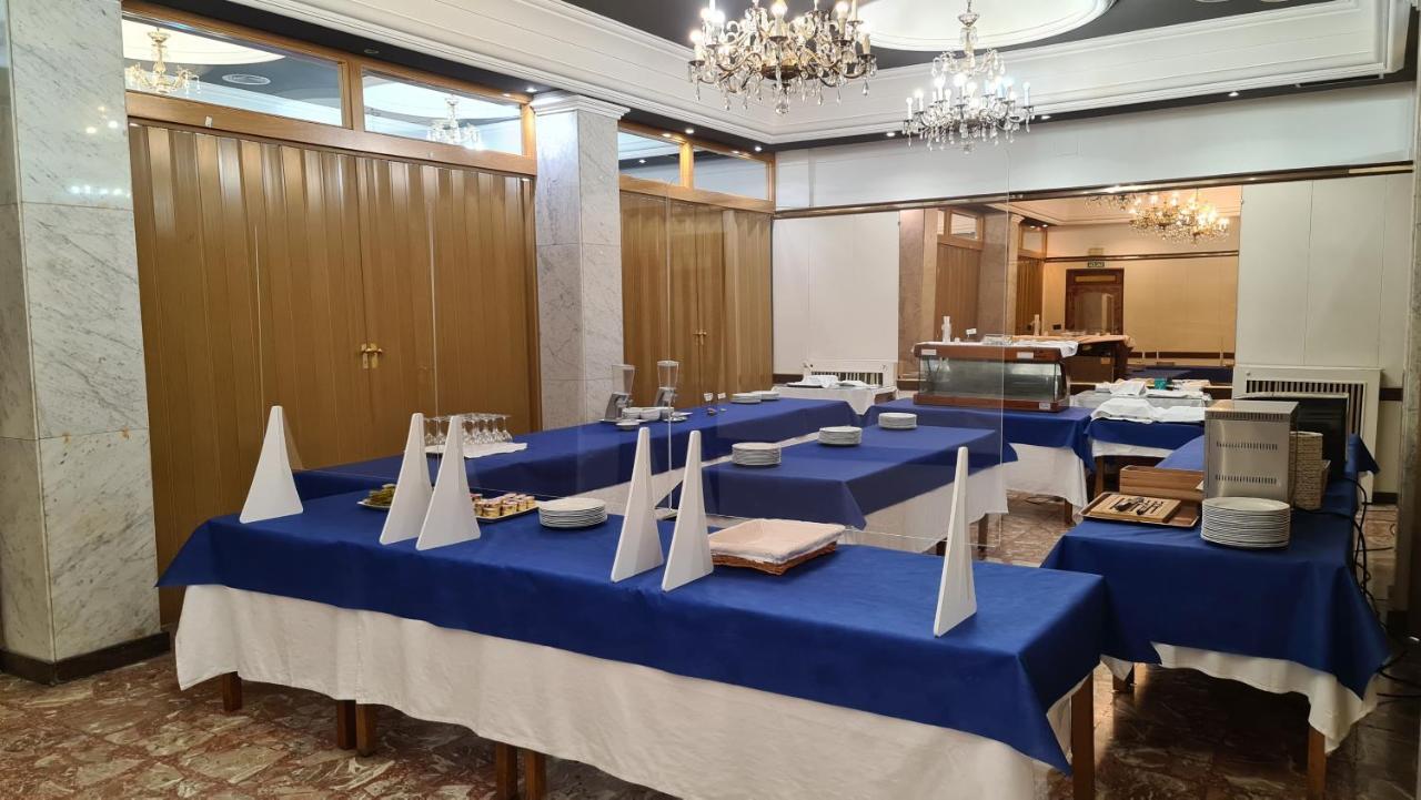 Hotel Roma Валадоид Екстериор снимка