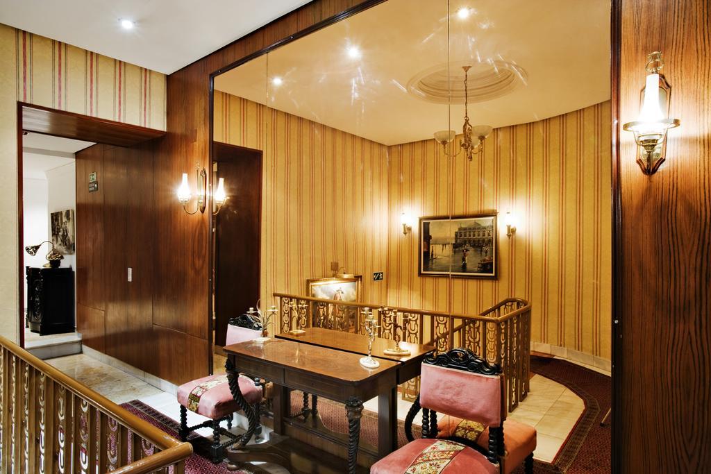 Hotel Roma Валадоид Екстериор снимка