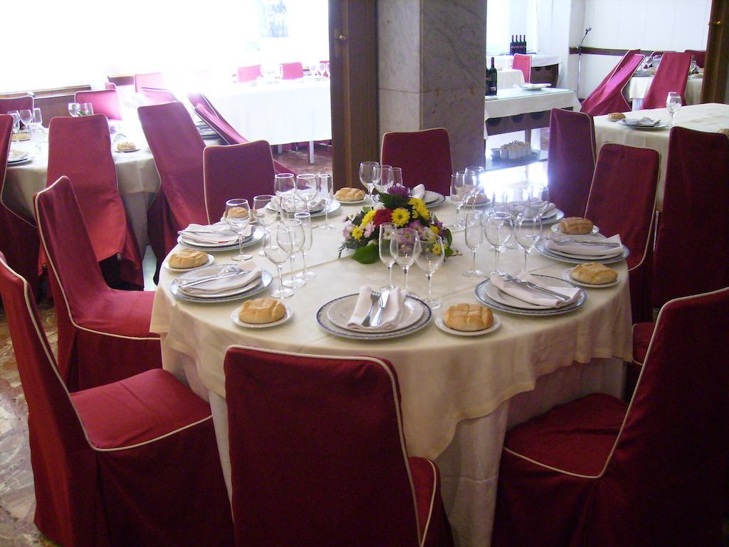 Hotel Roma Валадоид Екстериор снимка